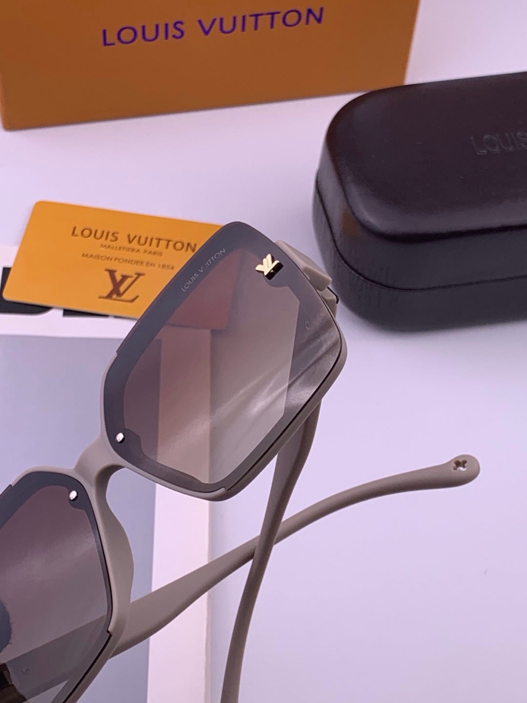 Louis Vuitton L5710 Polarized Square Brown Lens Sunglasses for Men & - 381832 - detail image 6