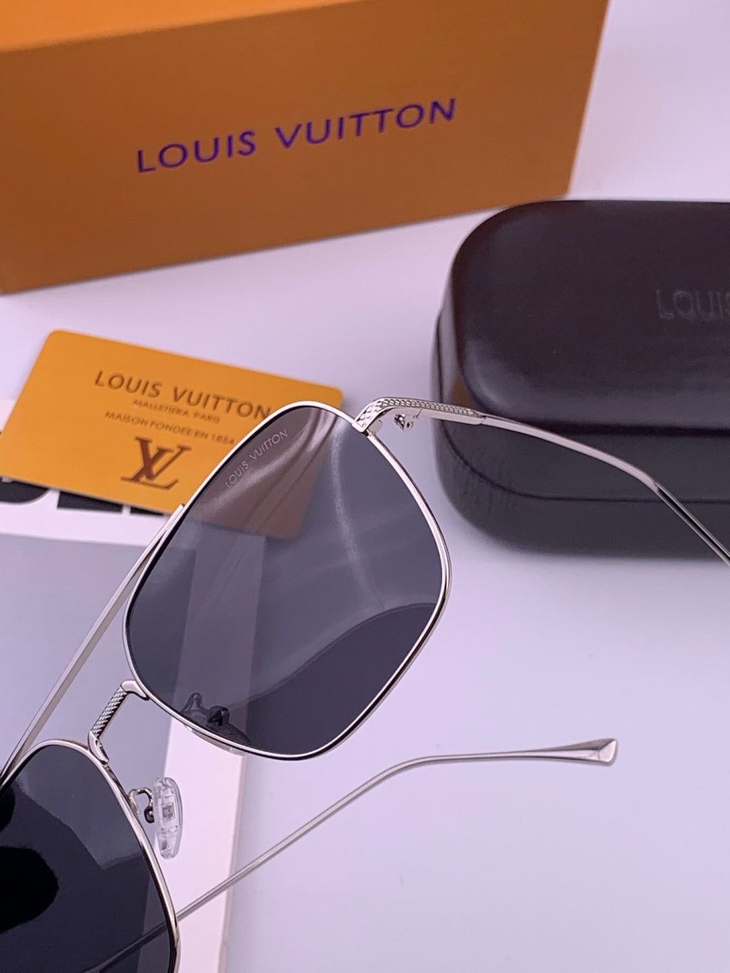Louis Vuitton L1805 Polarized Aviator Orange Lens Sunglasses for Men - 381821 - detail image 3