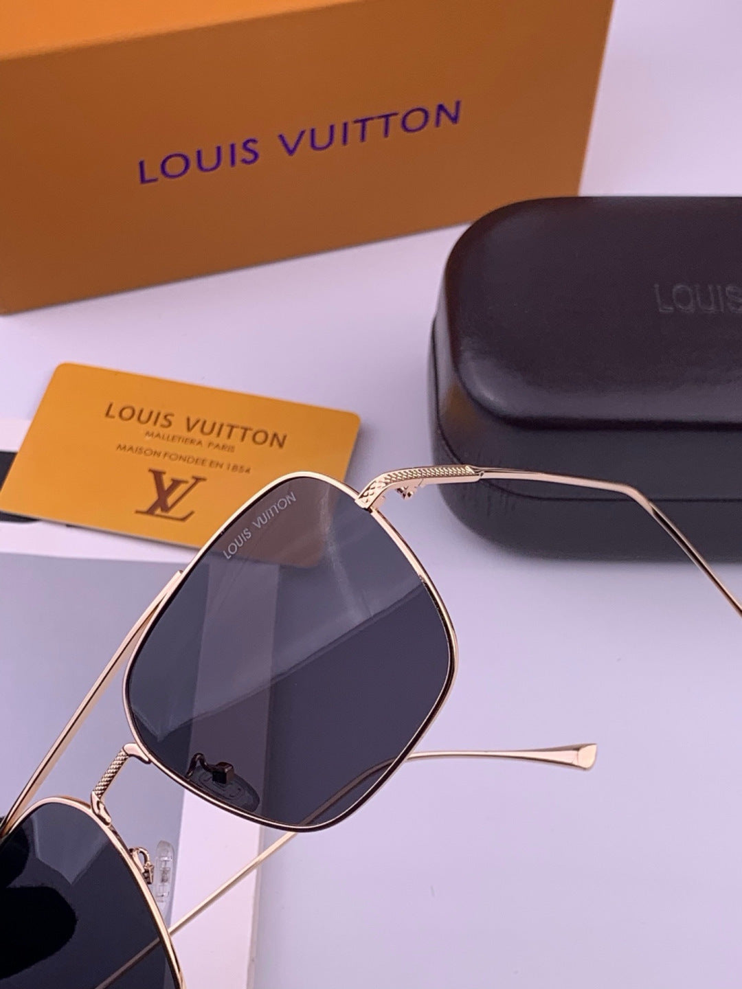 Louis Vuitton L1805 Polarized Aviator Orange Lens Sunglasses for Men & Women - detail image 4