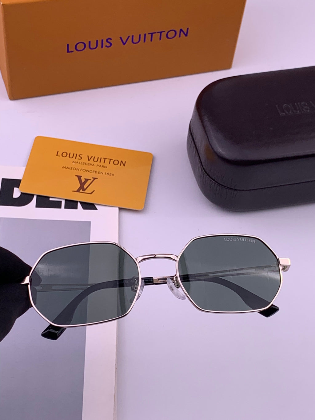 Louis Vuitton L6339 Polarized Aviator Gold Lens Sunglasses for Men & - 381809