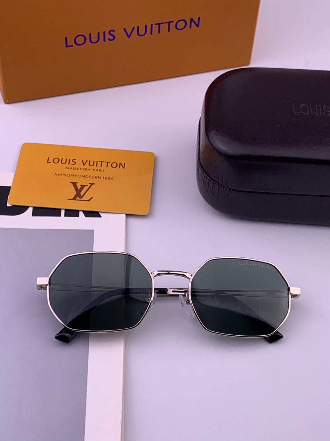 Louis Vuitton L6339 Polarized Aviator Gold Lens Sunglasses for Men & - 381809 - detail image 7