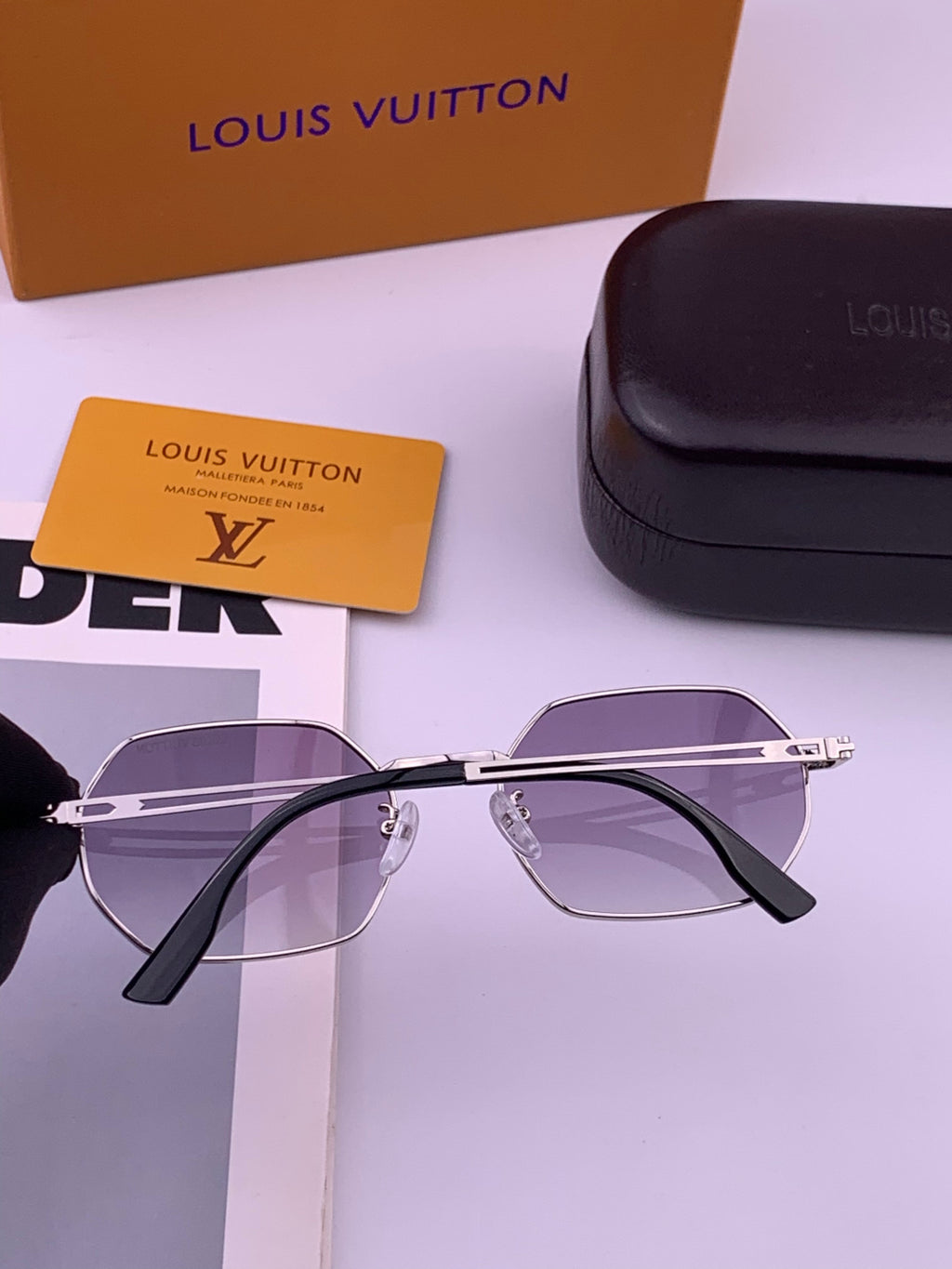 Louis Vuitton L6339 Polarized Aviator Black Lens Sunglasses for Men & - 381810 - detail image 6