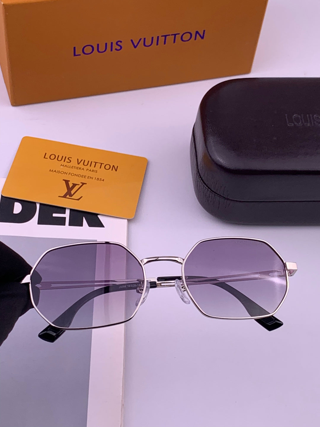 Louis Vuitton L6339 Polarized Aviator Black Lens Sunglasses for Men & - 381810