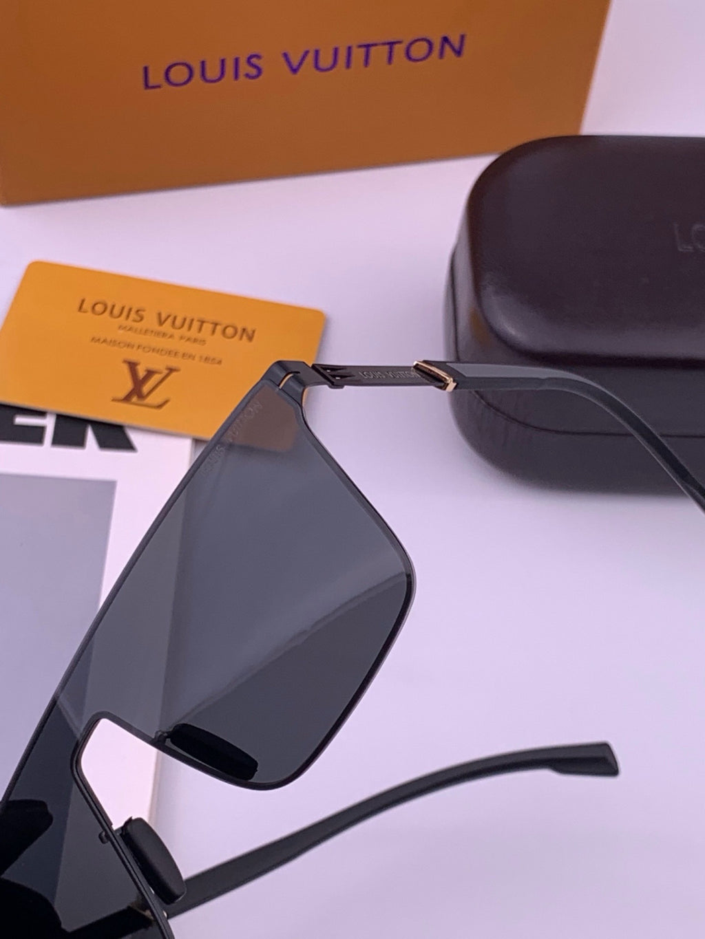 Louis Vuitton L016 Fashion Brown Lens Sunglasses for Men & Women - 381816 - detail image 3