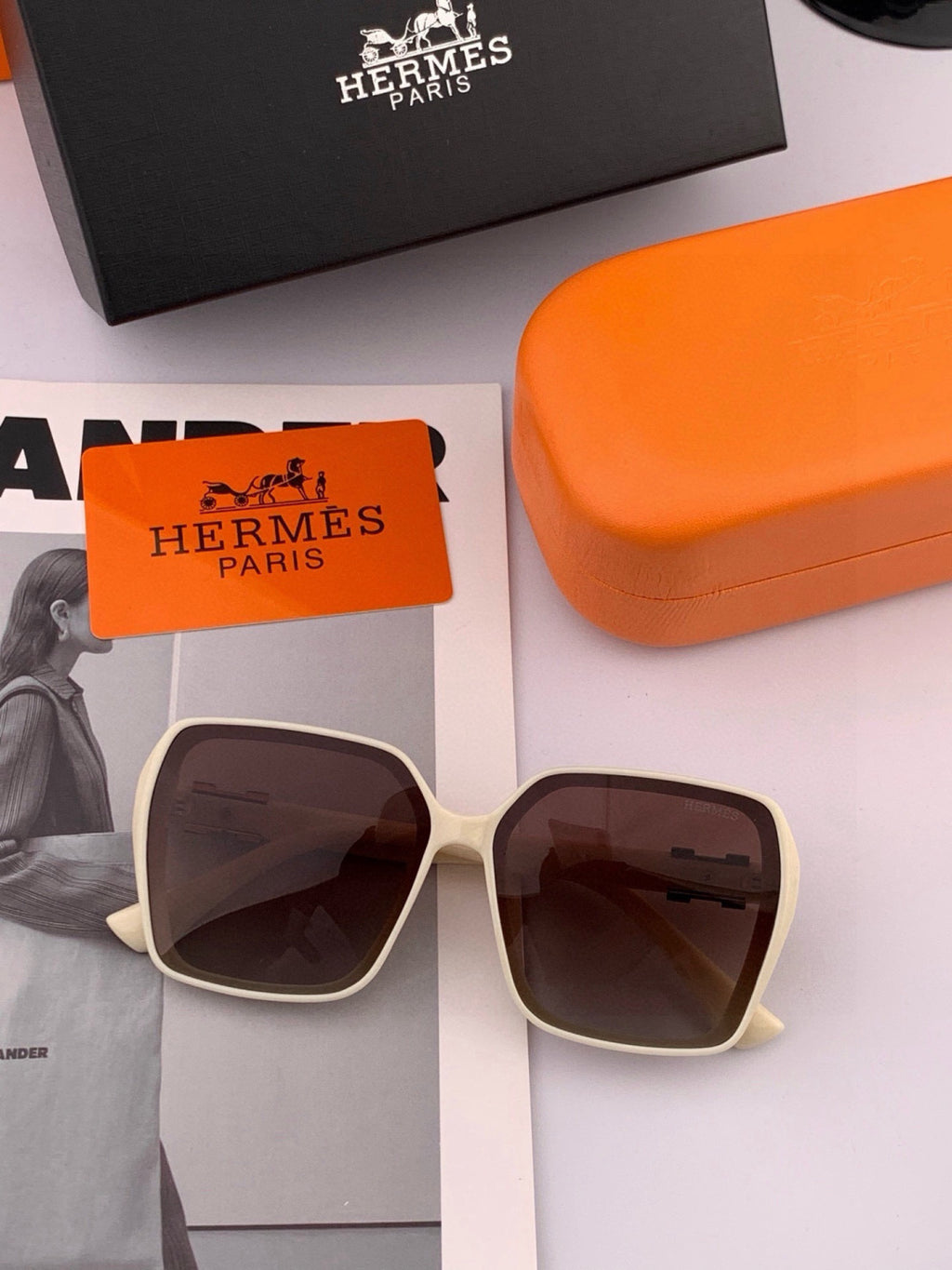 Hermès H1245 Square Gold Lens Sunglasses for Men & Women - 399426 - detail image 3