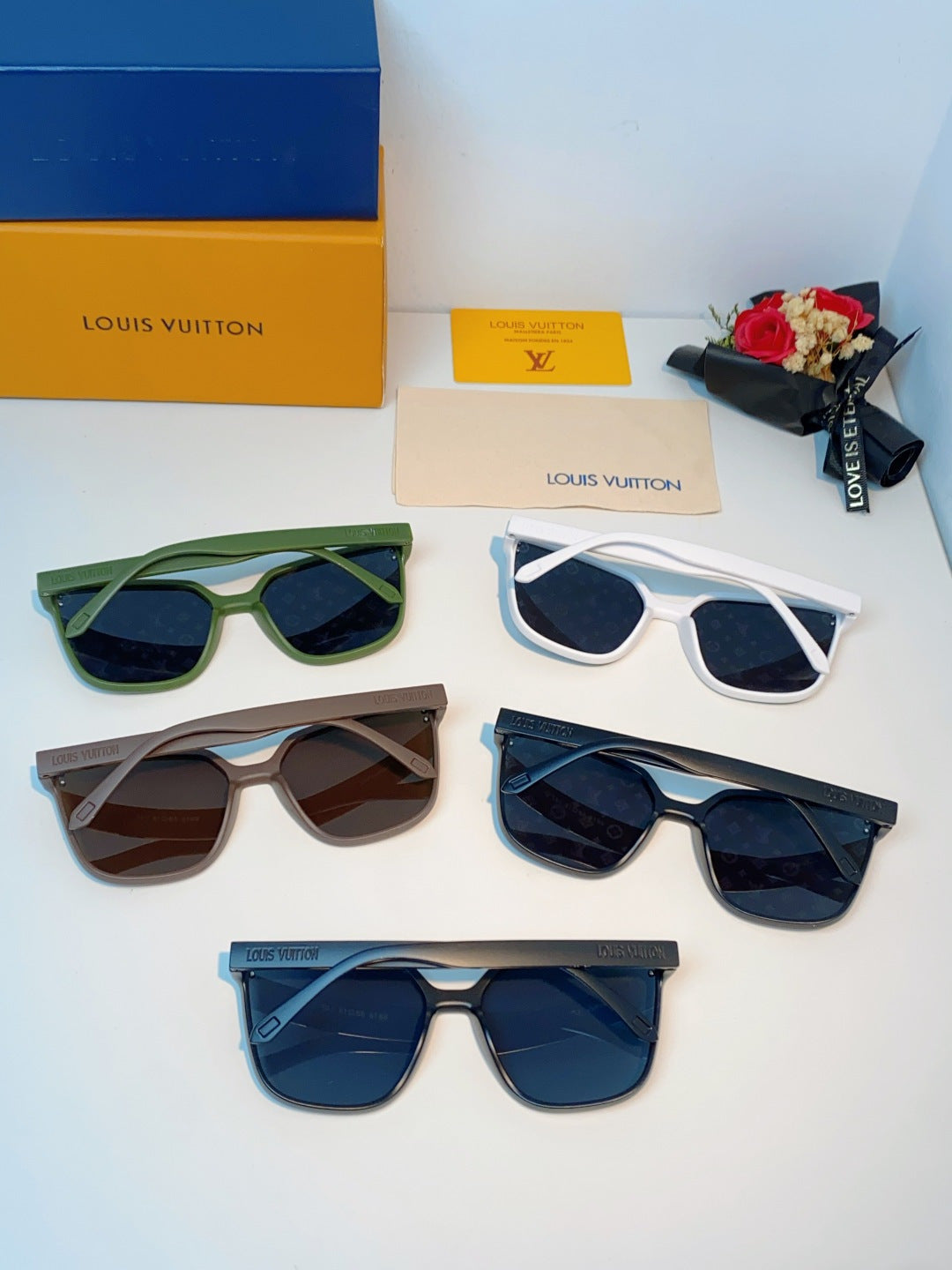 Louis Vuitton Square Black Lens Sunglasses for Men & Women - 398156 - detail image 13