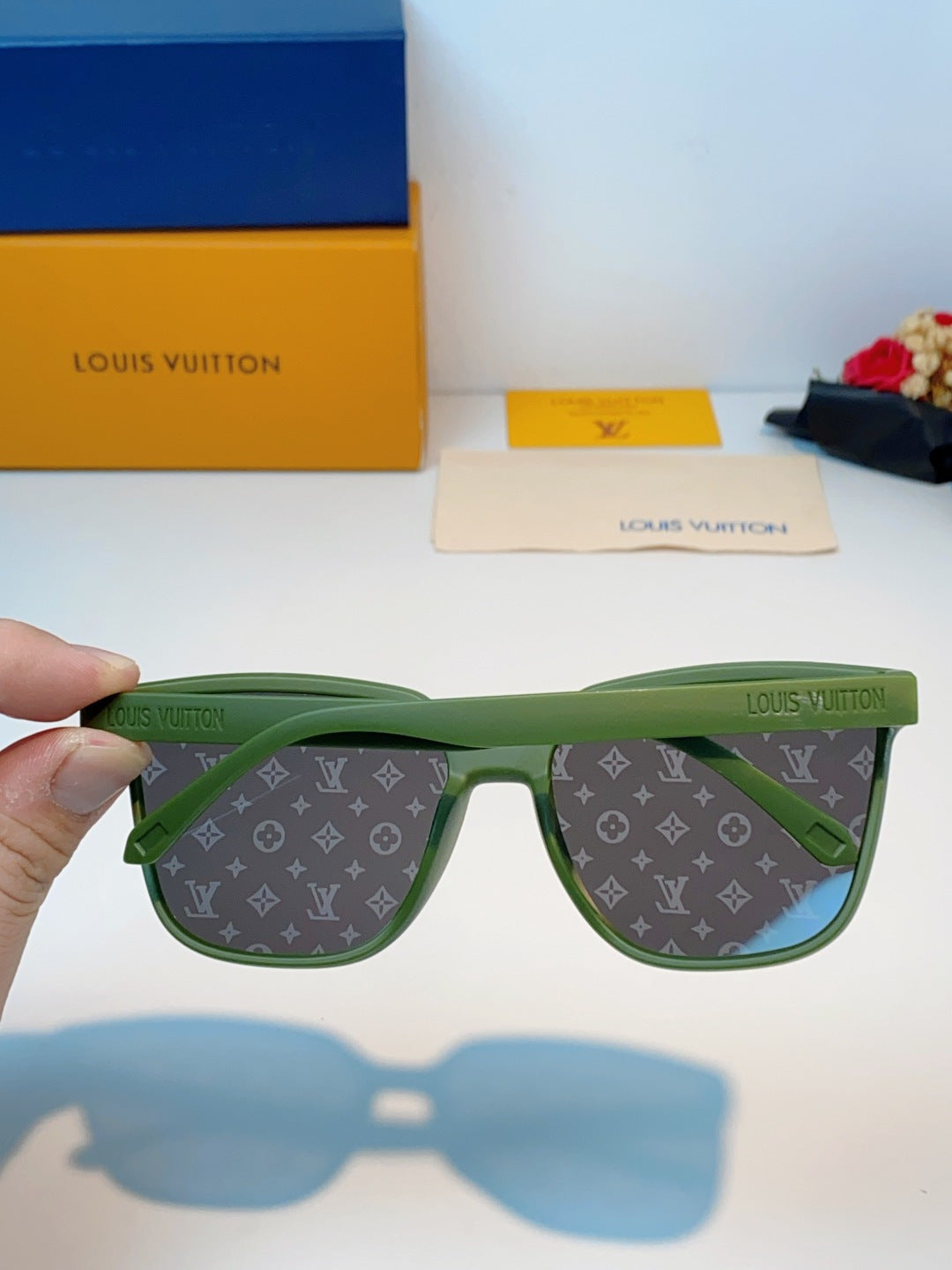 Louis Vuitton Square Black Lens Sunglasses for Men & Women - 398156 - detail image 6