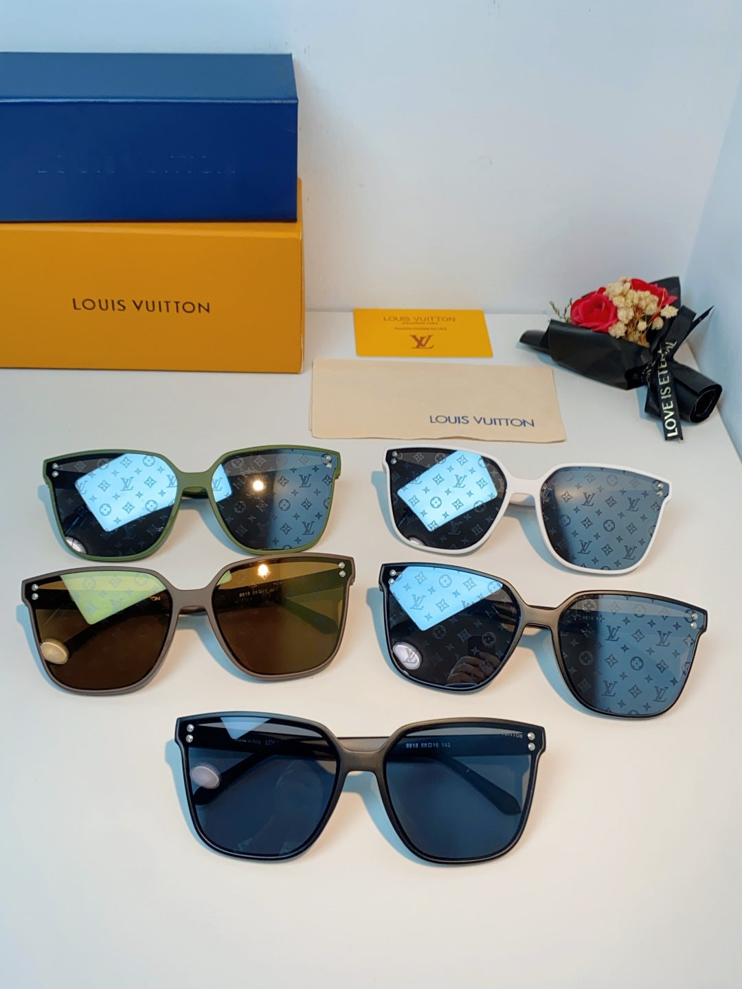 Louis Vuitton Square Gray Lens Sunglasses for Men & Women - 398160 - detail image 13