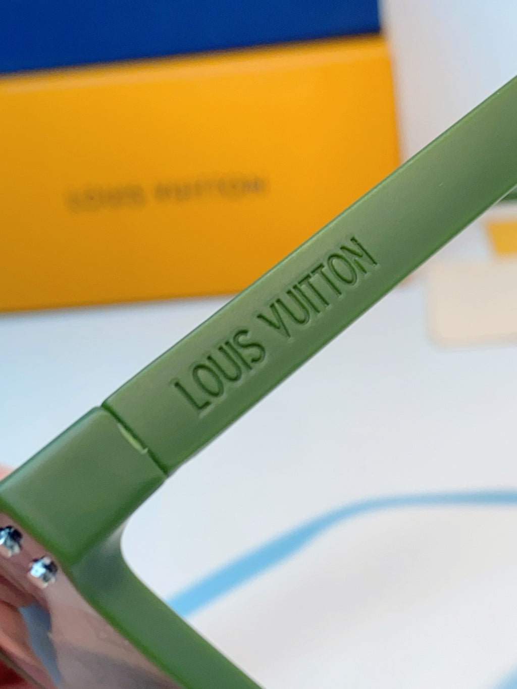 Louis Vuitton Square Black Lens Sunglasses for Men & Women - 398156 - detail image 9