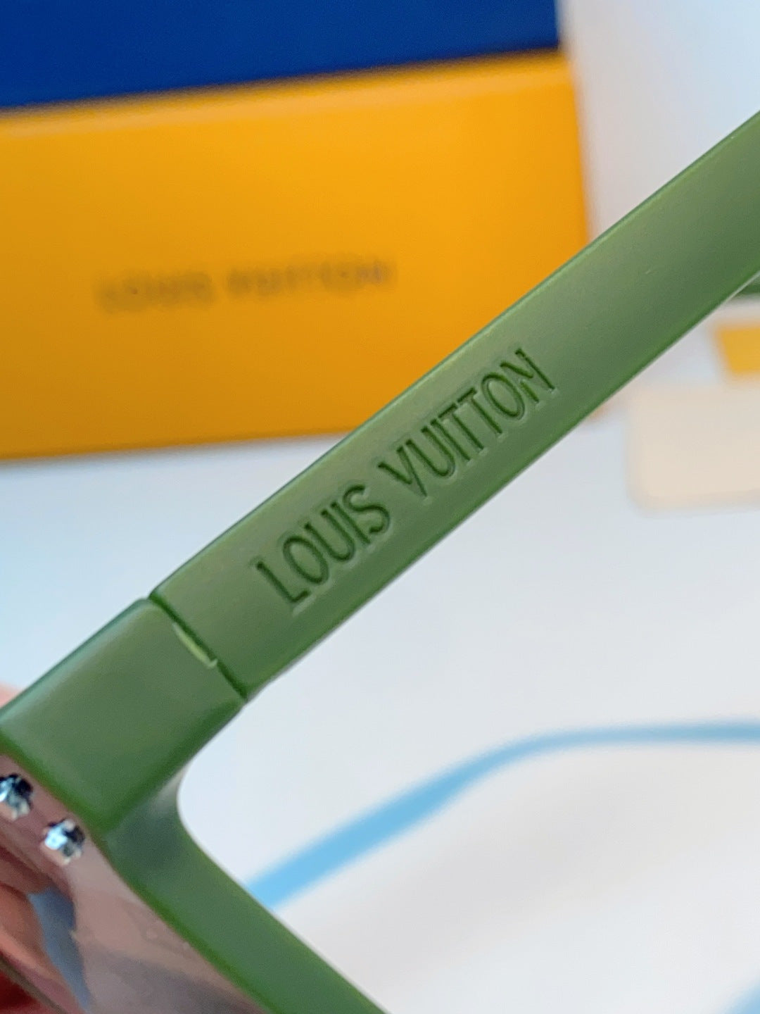 Louis Vuitton Square Black Lens Sunglasses for Men & Women - 398156 - detail image 9