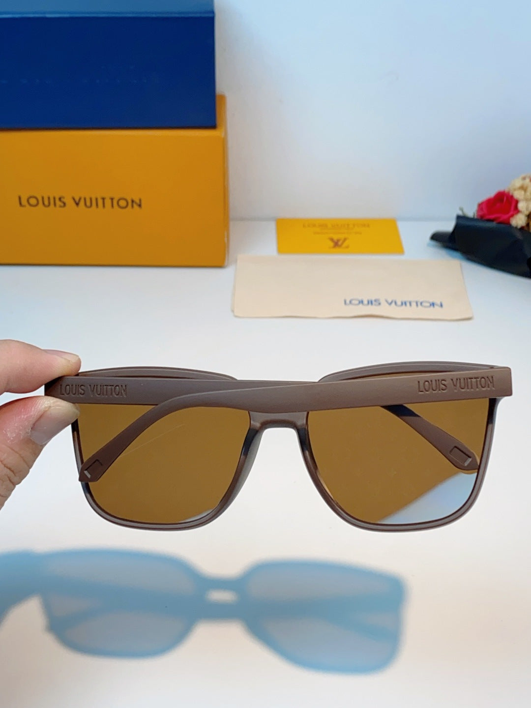 Louis Vuitton Square Brown Lens Sunglasses for Men & Women - 398157 - detail image 6