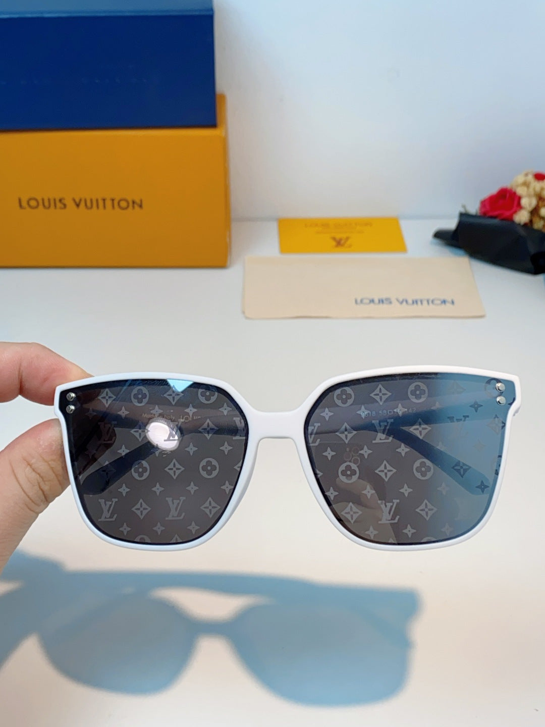 Louis Vuitton Square Gray Lens Sunglasses for Men & Women - 398158 - detail image 4
