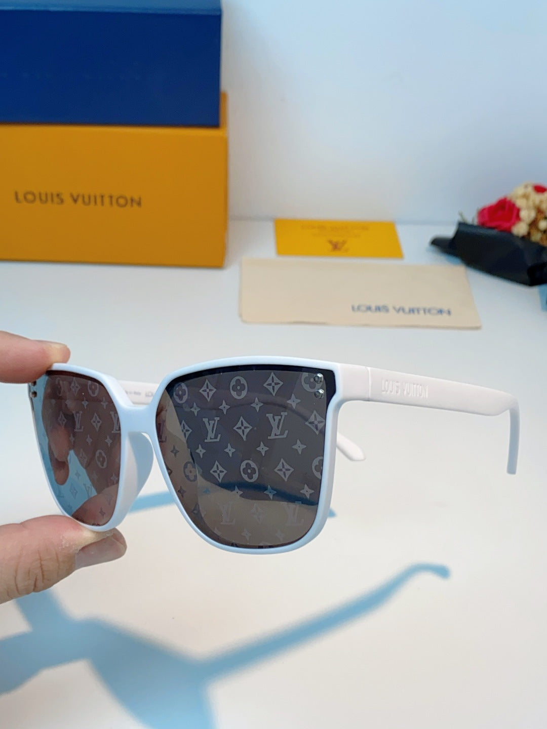 Louis Vuitton Square Gray Lens Sunglasses for Men & Women - 398158 - detail image 6