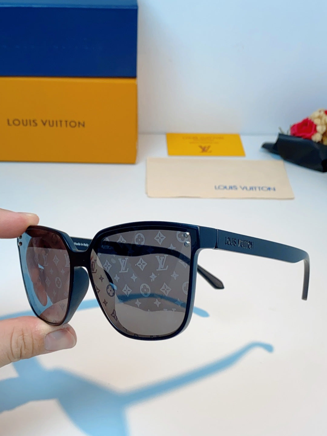 Louis Vuitton Square Black Lens Sunglasses for Men & Women - 398159 - detail image 7
