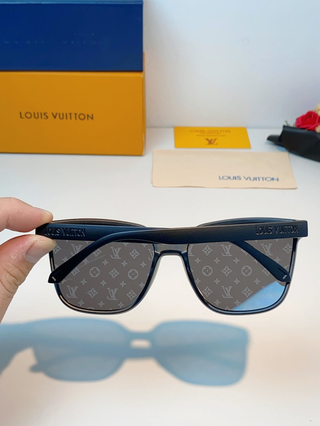 Louis Vuitton Square Black Lens Sunglasses for Men & Women - 398159 - detail image 6