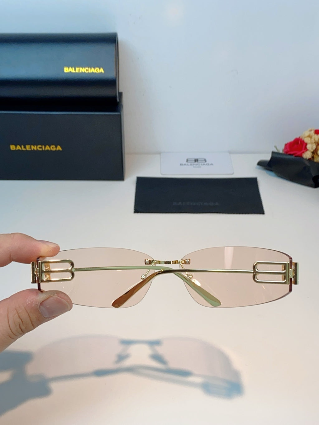 Balenciaga Lightweight Rimless Gold Lens Sunglasses for Men & Women - 399134 - detail image 5