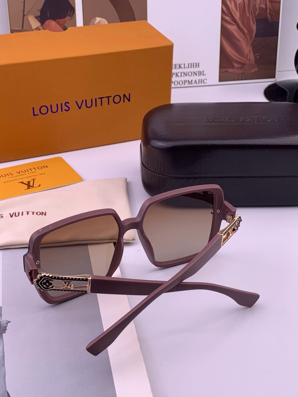 Louis Vuitton L77004 Oversized Purple Lens Sunglasses for Men & Women - 398219 - detail image 6