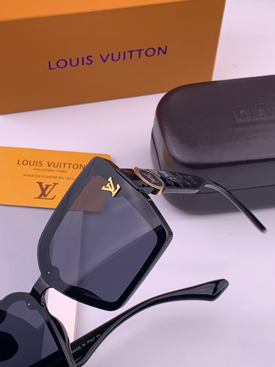 Louis Vuitton L8623 Square Black Lens Sunglasses for Men & Women - 398190 - detail image 3