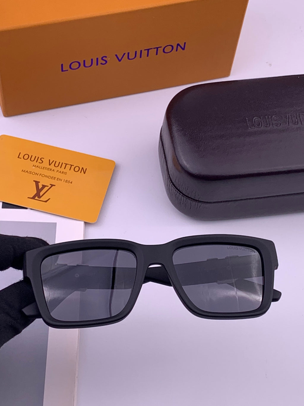 Louis Vuitton L3551 Square Gold Lens Sunglasses for Men & Women - 398192