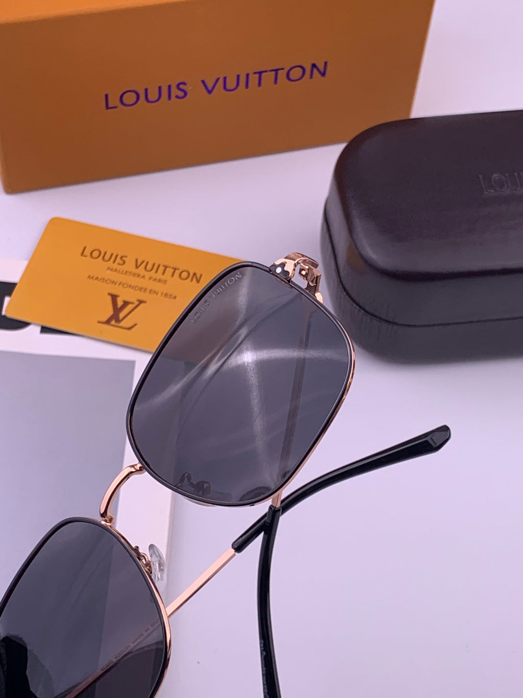 Louis Vuitton 5303 Polarized Aviator Black Lens Sunglasses for Men & - 398194 - detail image 4