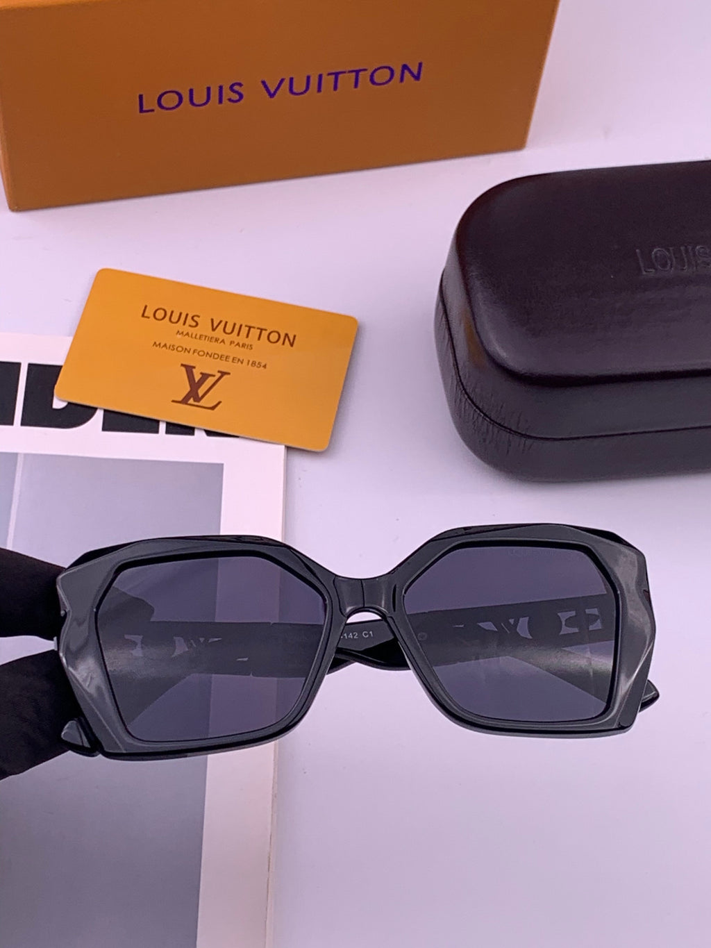 Louis Vuitton L5230 Square Black Lens Sunglasses for Men & Women - 398197