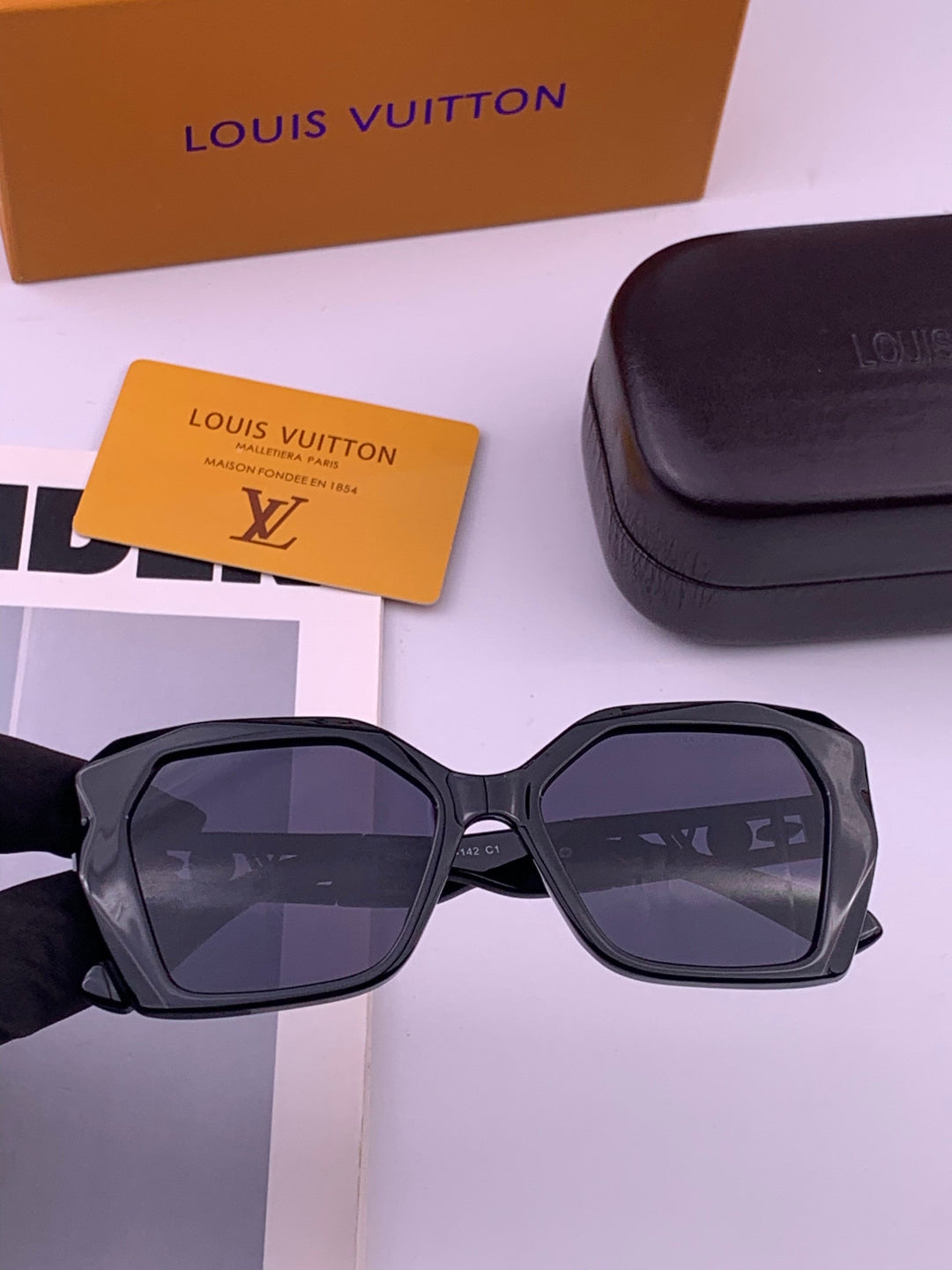 Louis Vuitton L5230 Square Black Lens Sunglasses for Men & Women - 398197