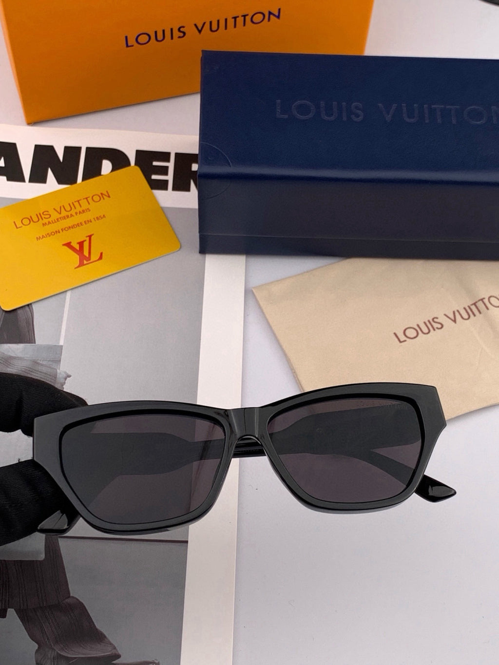 Louis Vuitton L6220 Square Black Lens Sunglasses for Men & Women - detail image 2