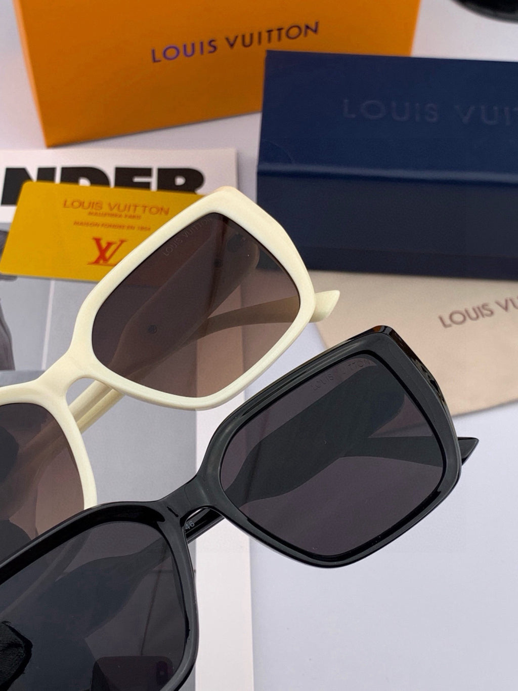 Louis Vuitton L6221 Square Black Lens Sunglasses for Men & Women - 398185 - detail image 5