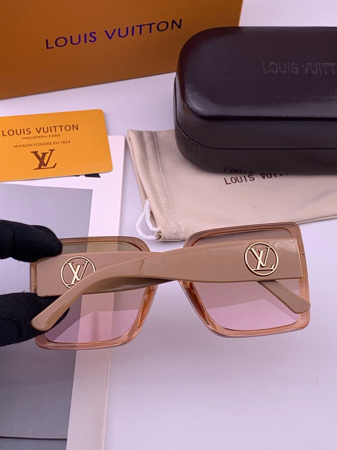Louis Vuitton L8270 Square Black Lens Sunglasses for Men & Women - 398137 - detail image 5