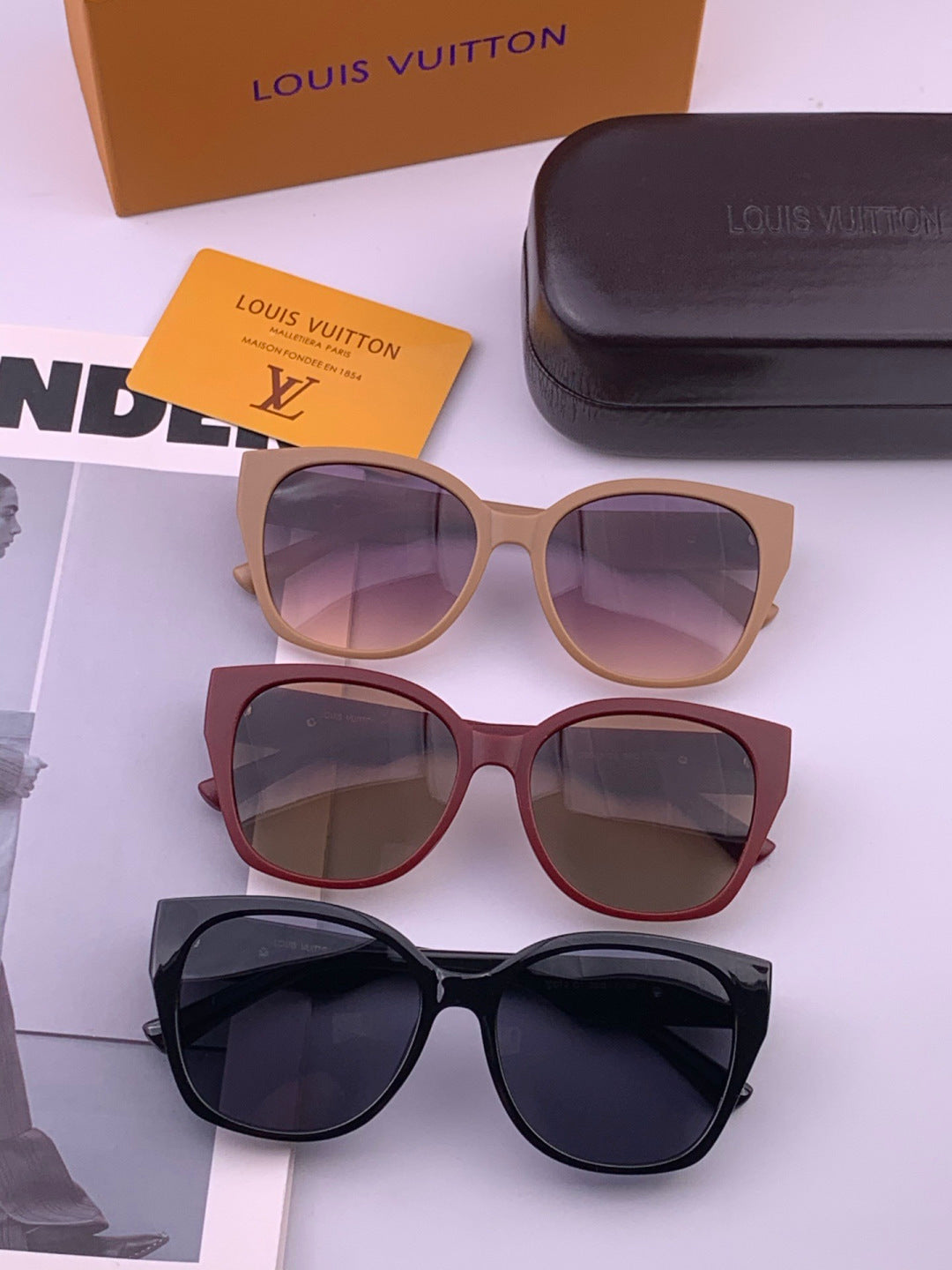 Louis Vuitton L27001 Square Black Lens Sunglasses for Men & Women - 398140 - detail image 7