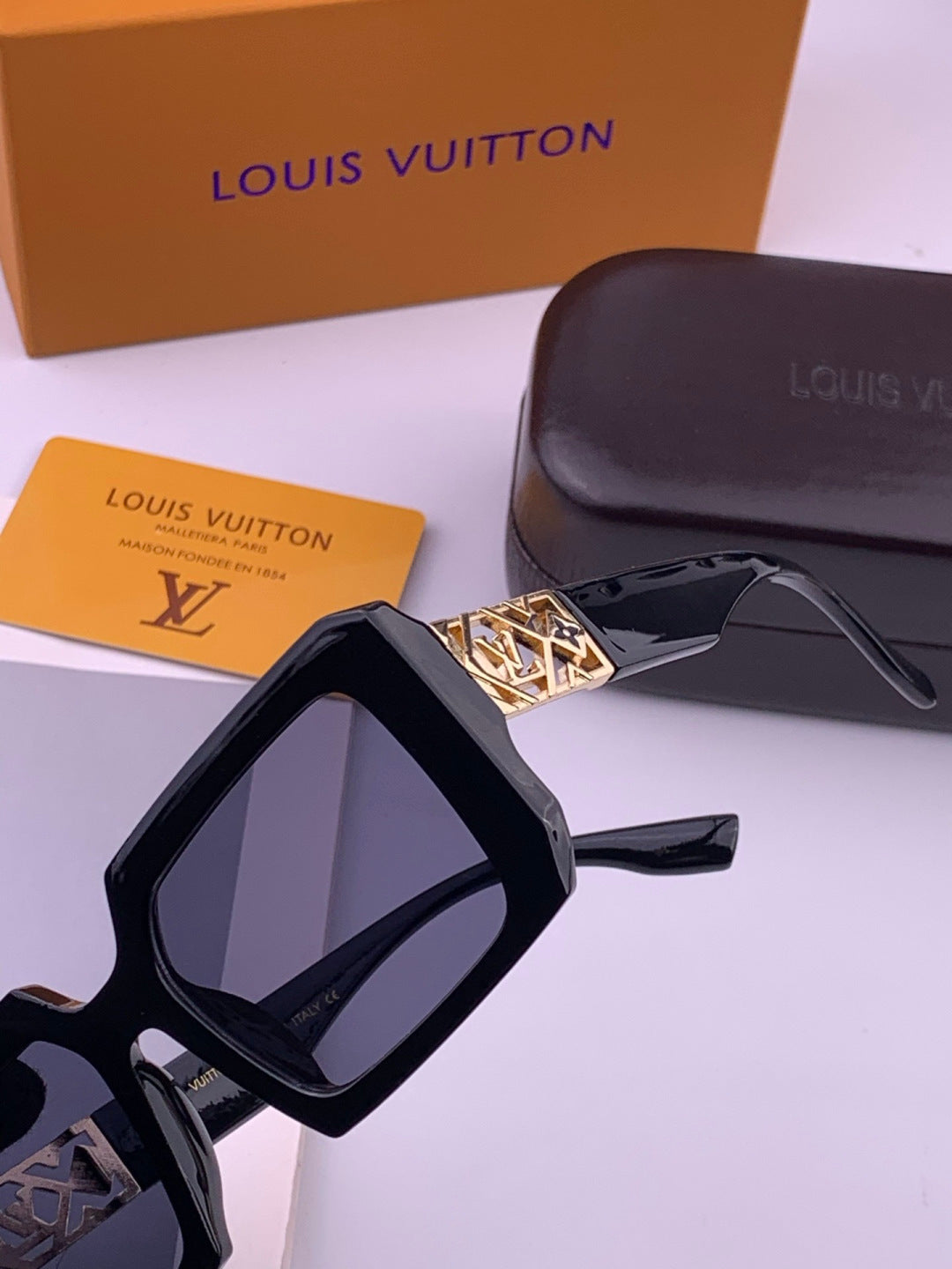Louis Vuitton L47001 Square Brown Lens Sunglasses for Men & Women - 398144 - detail image 5