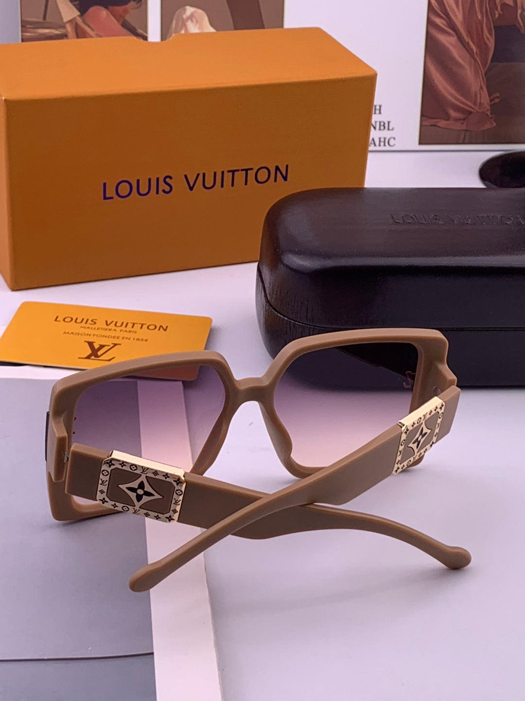 Louis Vuitton L97003 Square Black Lens Sunglasses for Men & Women - 398146 - detail image 6