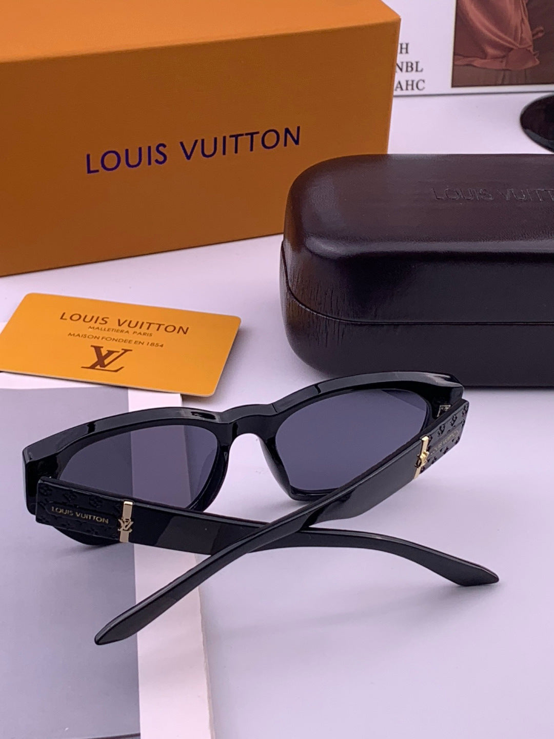 Louis Vuitton L17000 Square Black Lens Sunglasses for Men & Women - 398149 - detail image 5