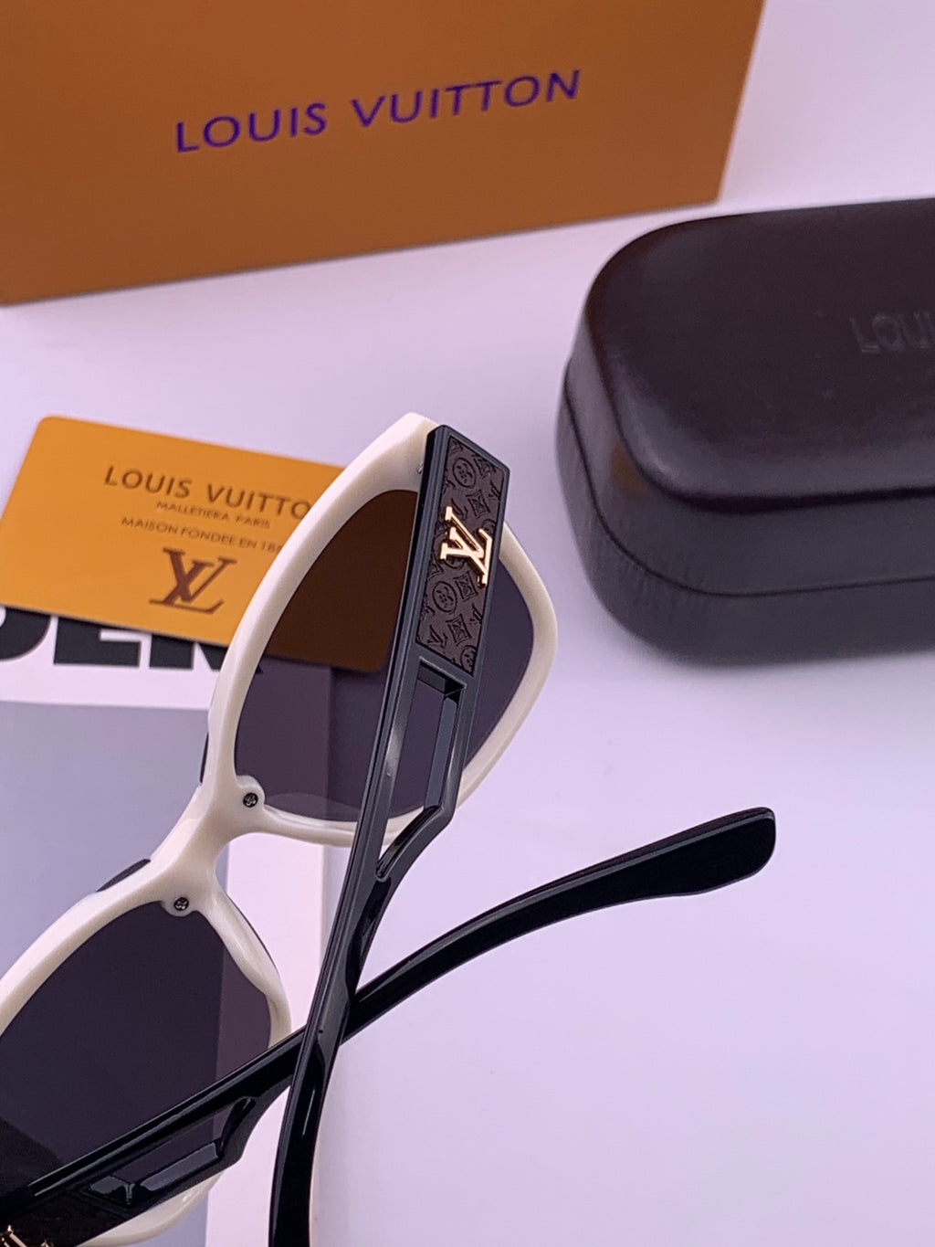Louis Vuitton L7310 Square Brown Lens Sunglasses for Men & Women - 398130 - detail image 5