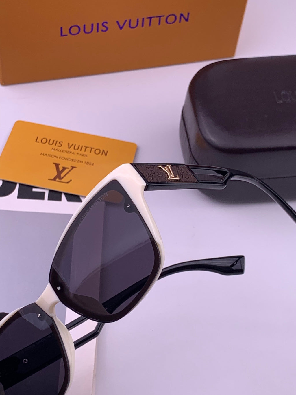 Louis Vuitton L7310 Square Brown Lens Sunglasses for Men & Women - 398130 - detail image 3