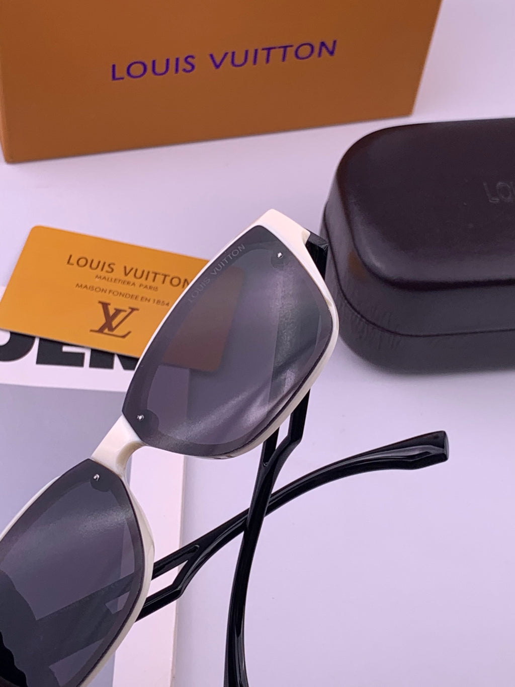 Louis Vuitton L7310 Square Brown Lens Sunglasses for Men & Women - 398130 - detail image 4