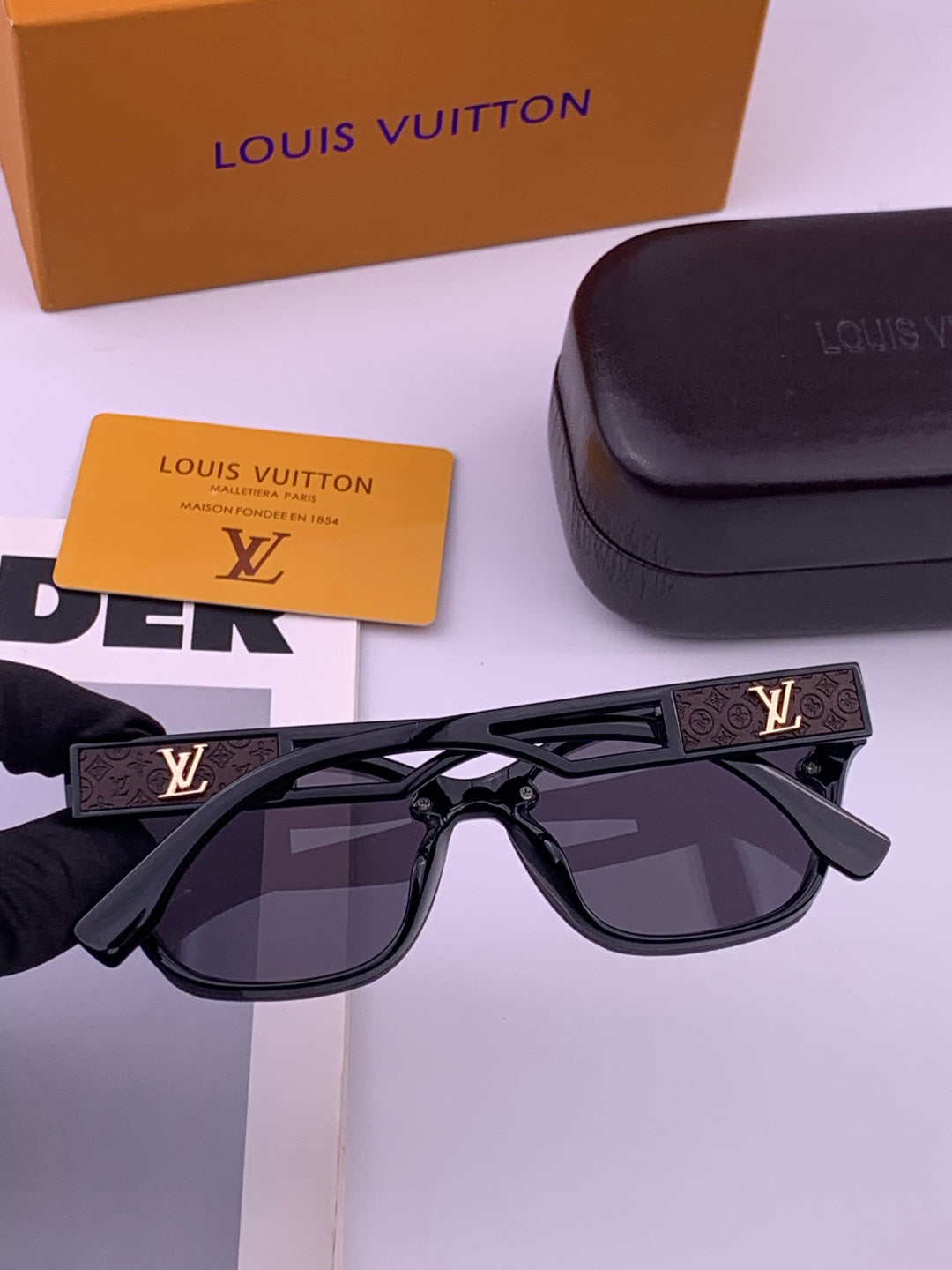 Louis Vuitton L7310 Square Gold Lens Sunglasses for Men & Women - 398131 - detail image 6