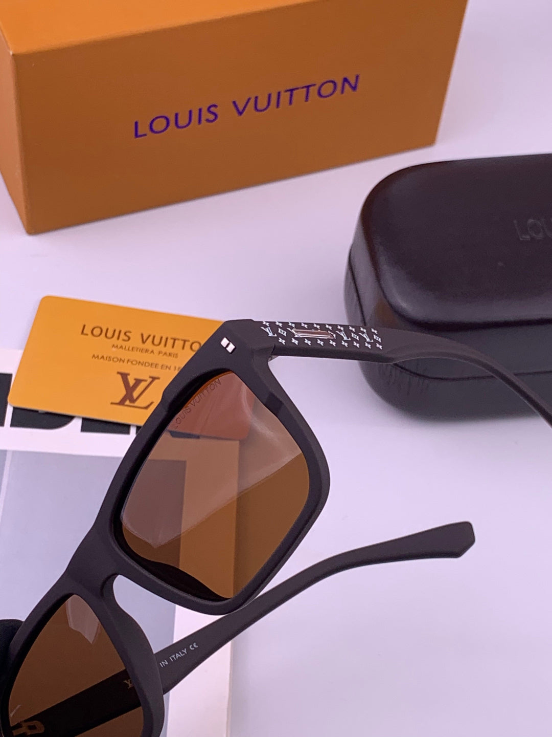 Louis Vuitton L8510 Square Brown Lens Sunglasses for Men & Women - 398132 - detail image 3