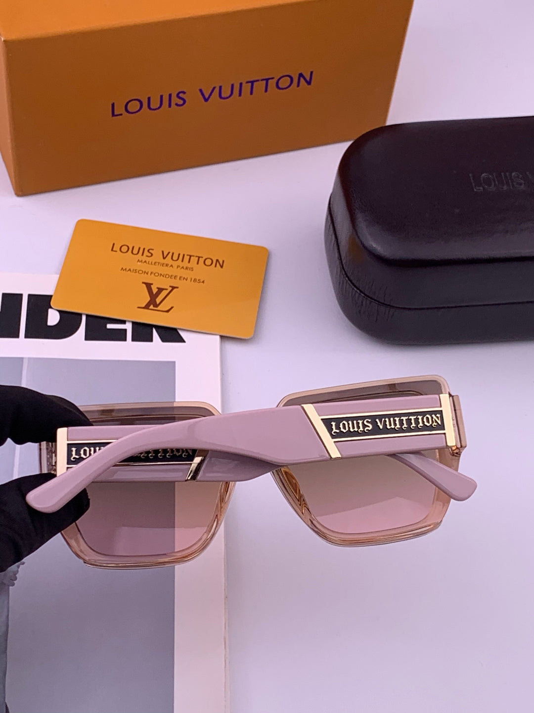 Louis Vuitton L4231 Square Brown Lens Sunglasses for Men & Women - 398123 - detail image 7