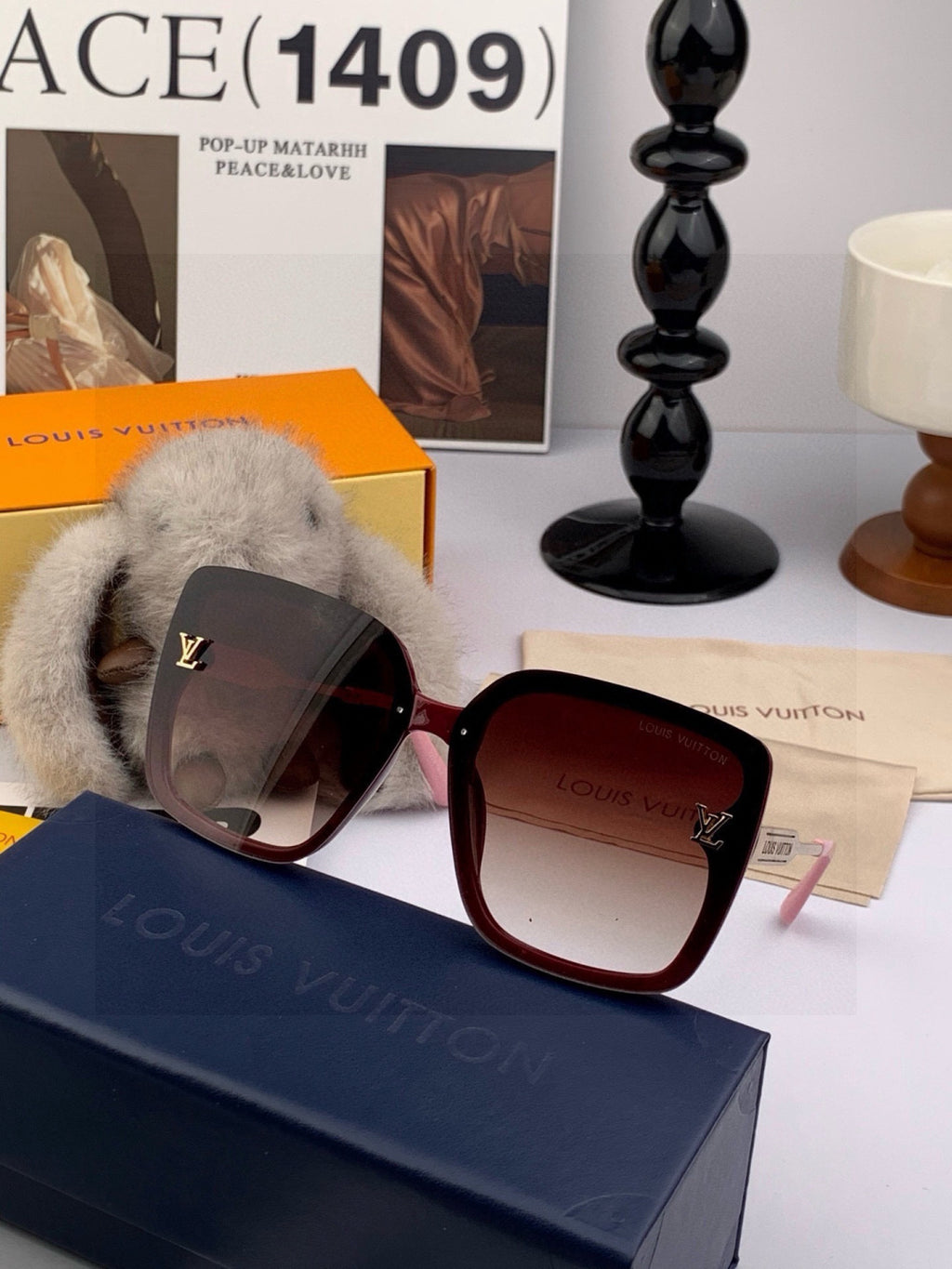 Louis Vuitton L0893 Square Black Lens Sunglasses for Men & Women - detail image 2