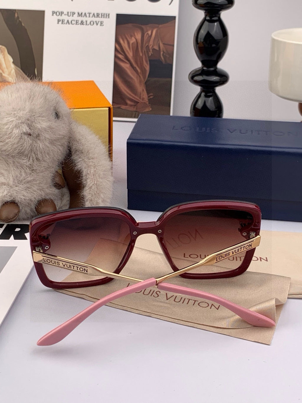 Louis Vuitton L0893 Square Black Lens Sunglasses for Men & Women - detail image 4