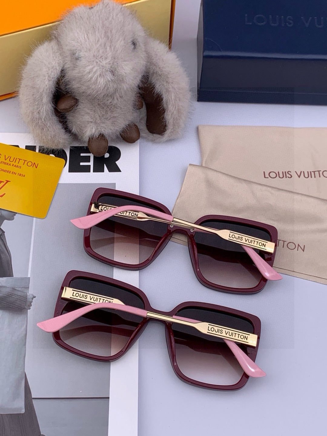 Louis Vuitton L0893 Square Black Lens Sunglasses for Men & Women - detail image 7