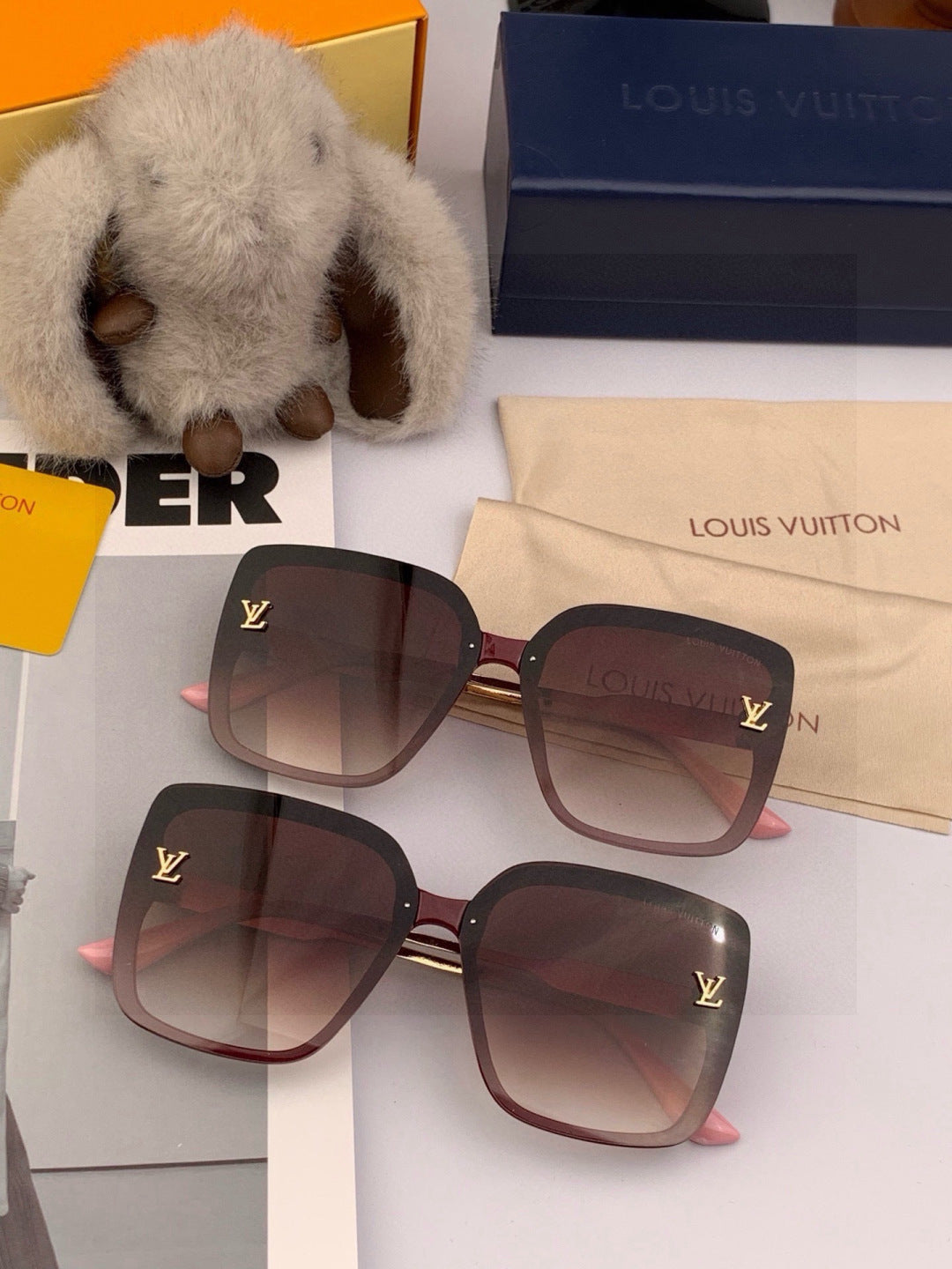 Louis Vuitton L0893 Square Black Lens Sunglasses for Men & Women - detail image 8