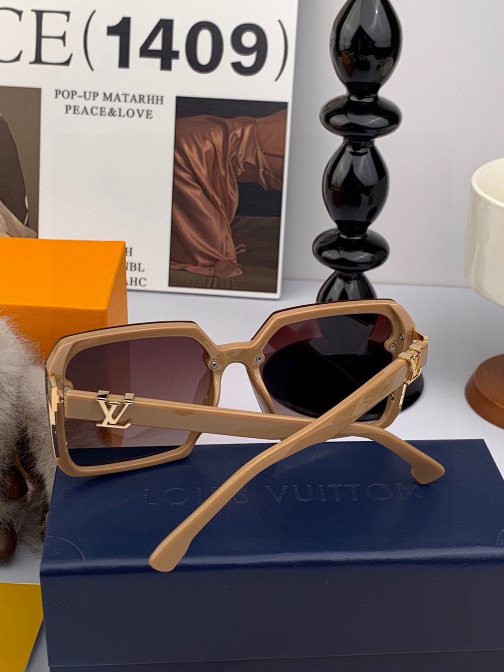 Louis Vuitton L5230 Square Red Lens Sunglasses for Men & Women - detail image 5