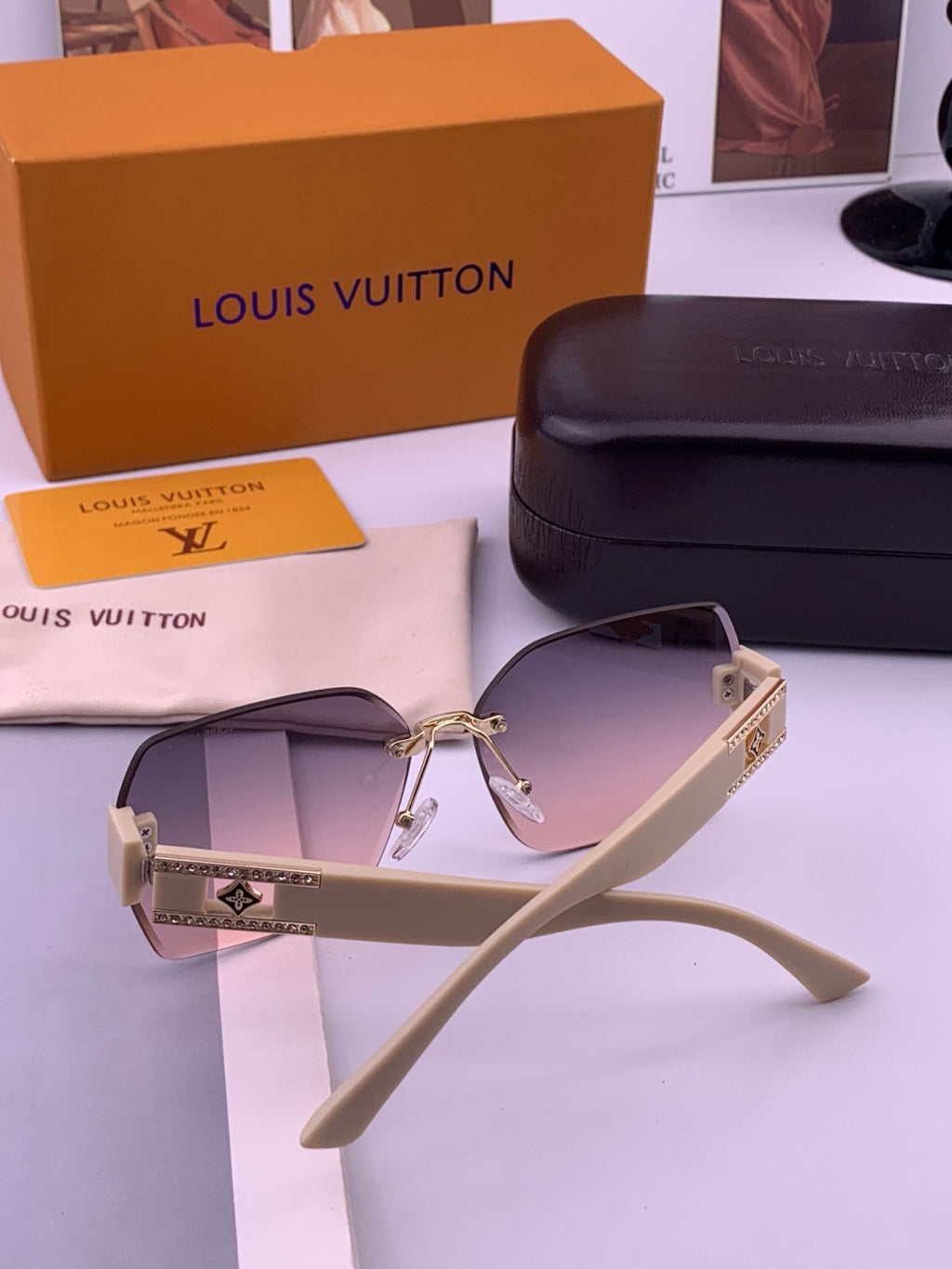 Louis Vuitton L9261 Square Gold Lens Sunglasses for Men & Women - 398111 - detail image 6