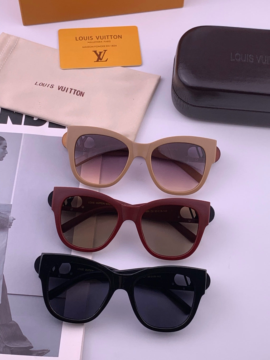 Louis Vuitton L07002 Square Black Lens Sunglasses for Women - 398116 - detail image 8