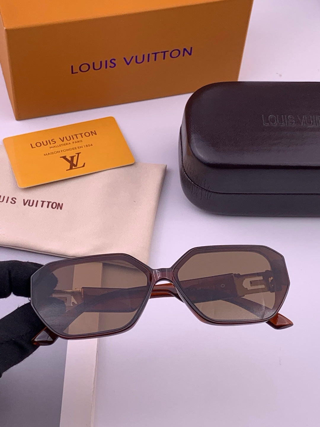 Louis Vuitton L17001 Square Black Lens Sunglasses for Women - 398117