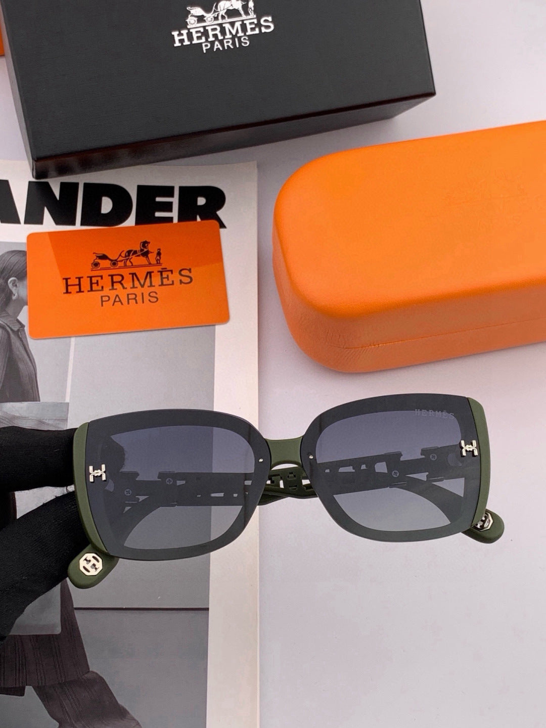 Hermès H3511 Polarized Square Gold Lens Sunglasses for Men & Women - 416518 - detail image 2
