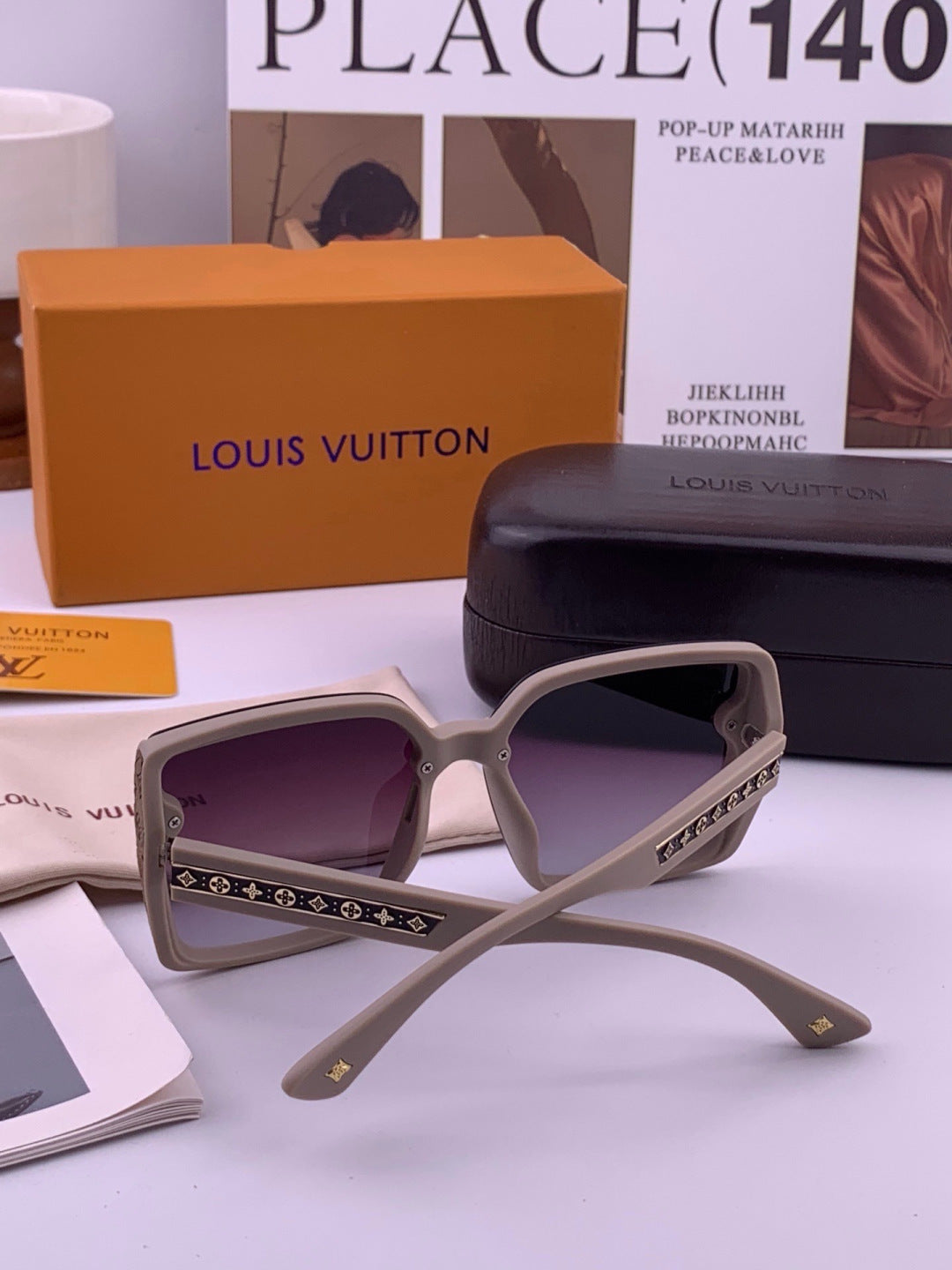 Louis Vuitton Fashion Gold Lens Sunglasses for Men & Women - 414867 - detail image 4