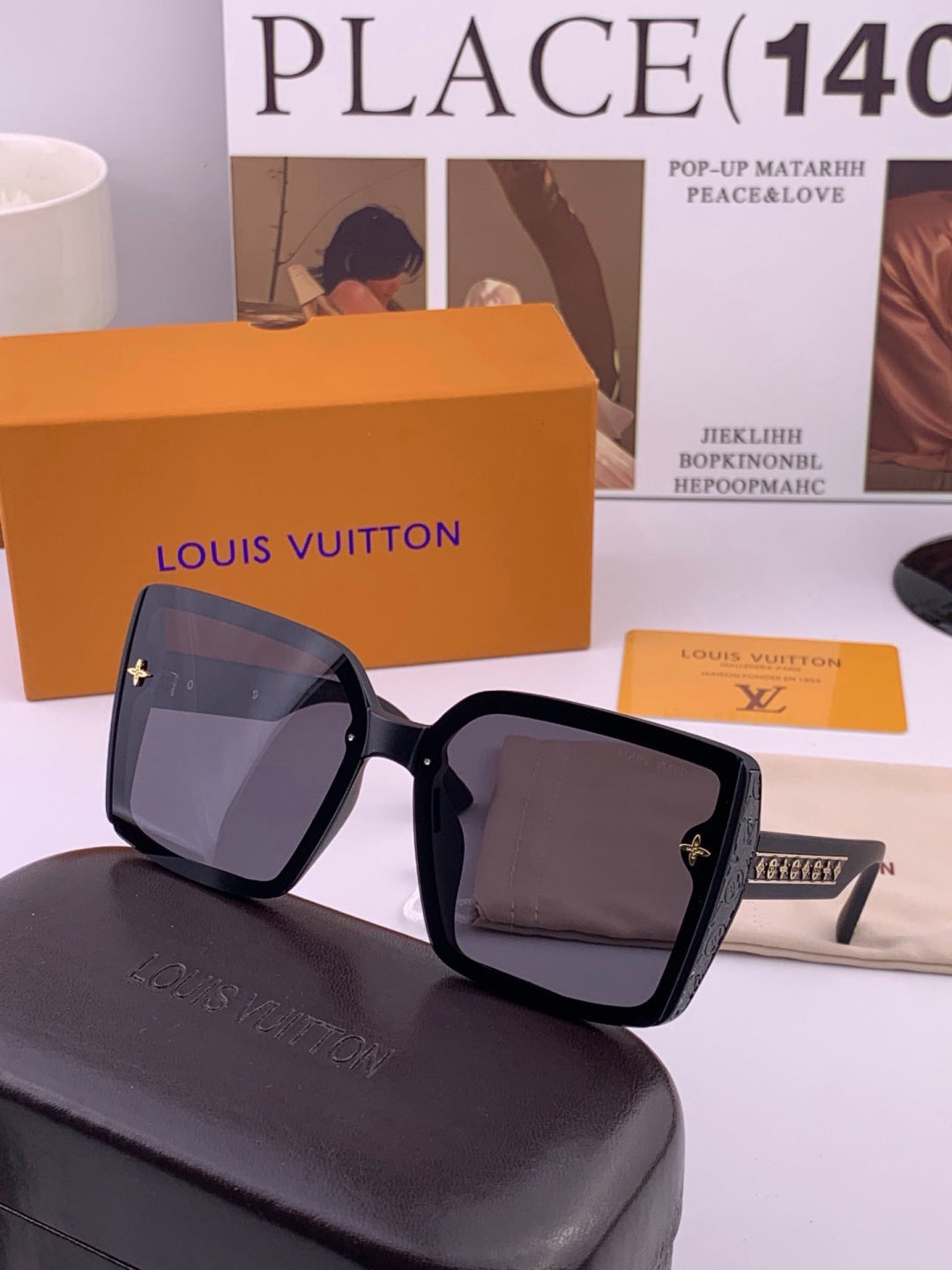 Louis Vuitton Fashion Gold Lens Sunglasses for Men & Women - 414867 - detail image 2